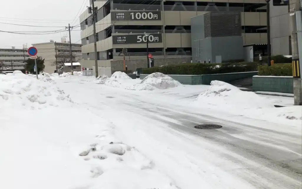 Clever hack Japan has to keep snow off roads