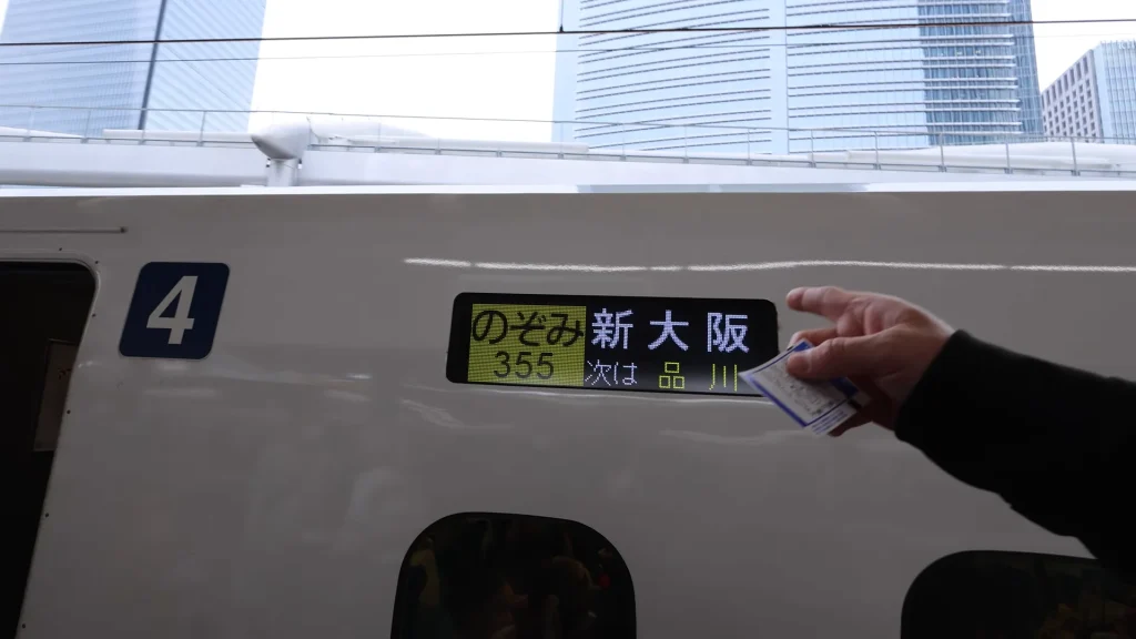 Man tries out Japan's fastest bullet train for 870-mile journey and shares what leaves him 'deeply impressed'