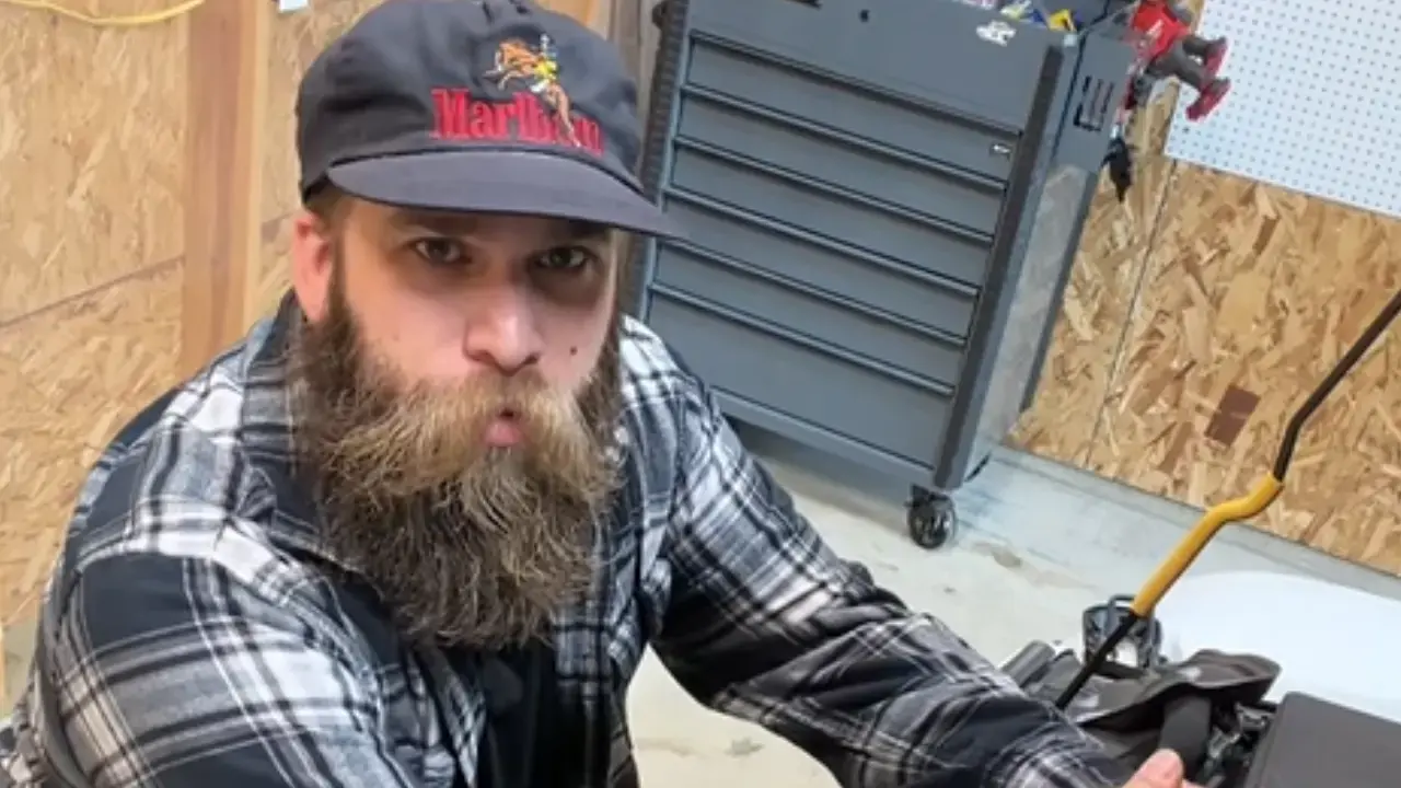 Mechanic with 20 years of experience discovers a Japanese oil change method and Americans are doing it wrong