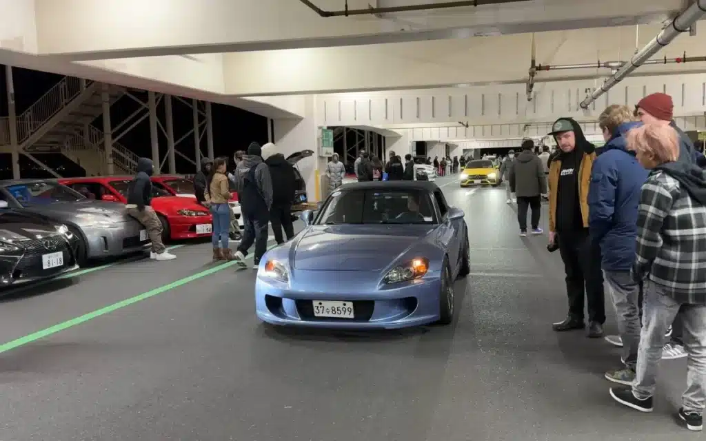 Japans-exclusive-underground-car-meets-look-like-Tokyo-drift-in-real-life-2