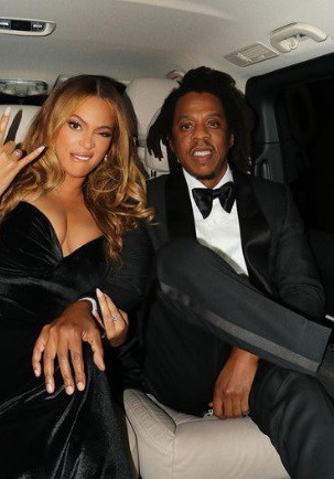 Beyonce and Jay Z in a limo