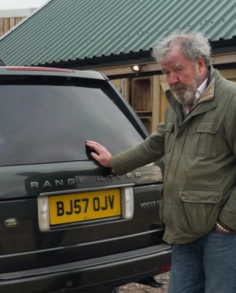 The Range Rover that Queen Elizabeth of England personally drove shares an incredible connection with the same exact Range Rover L322 owned by Jeremy Clarkson