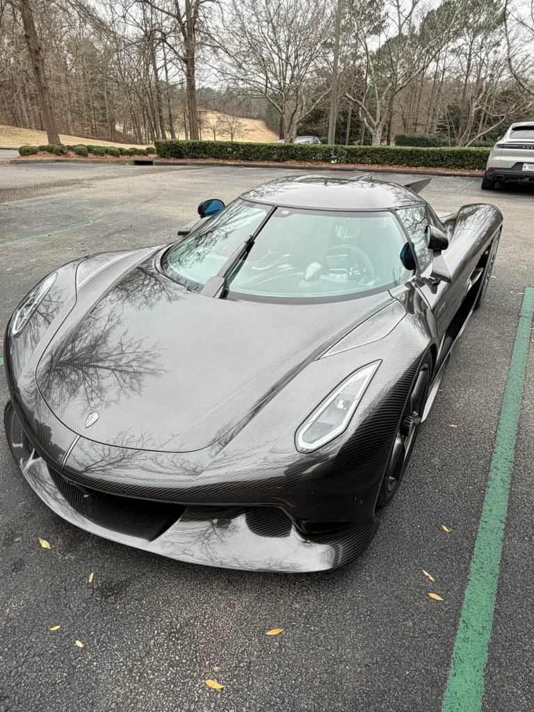 An aunt just unknowingly spotted one of the rarest cars in the world out in the wild and people are blown away by the hypercar