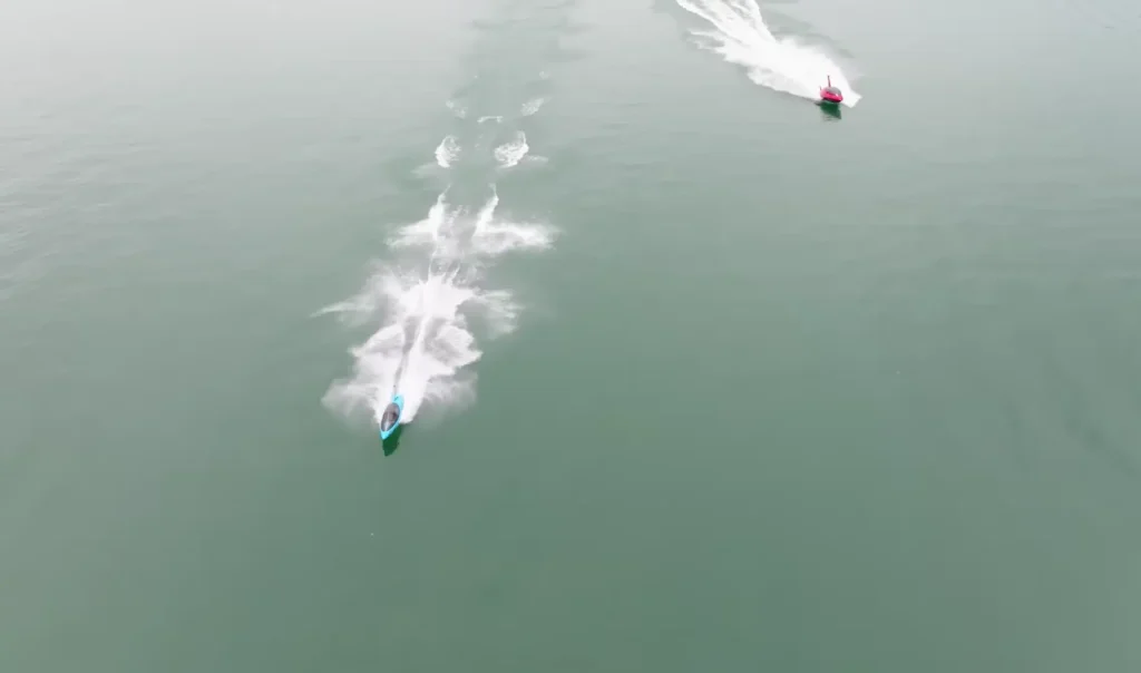 Race between Sea Breacher and Jet Shark