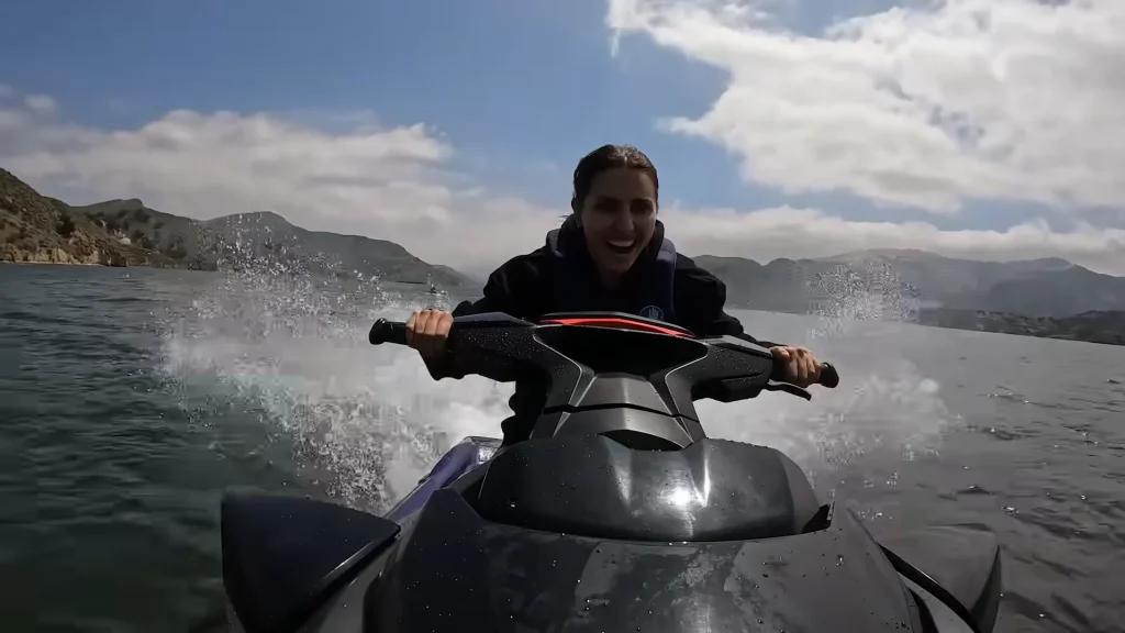 California woman compares a $500 jet ski to a $25,000 luxury one and delivers a very surprising verdict