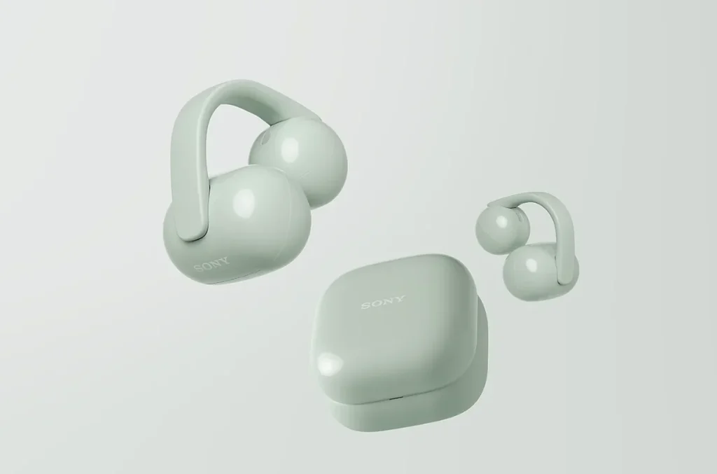 People are losing their minds over this video of Joe Gebbia, US Chief Design Officer, testing a mind-blowing new tech gadget