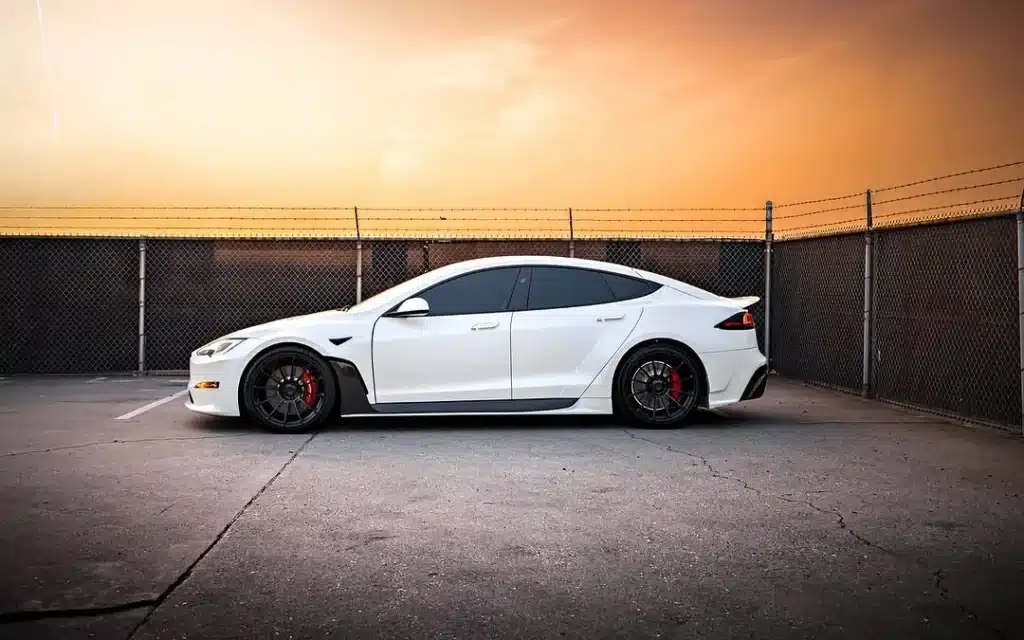 Joe Rogan Tesla Model S Plaid