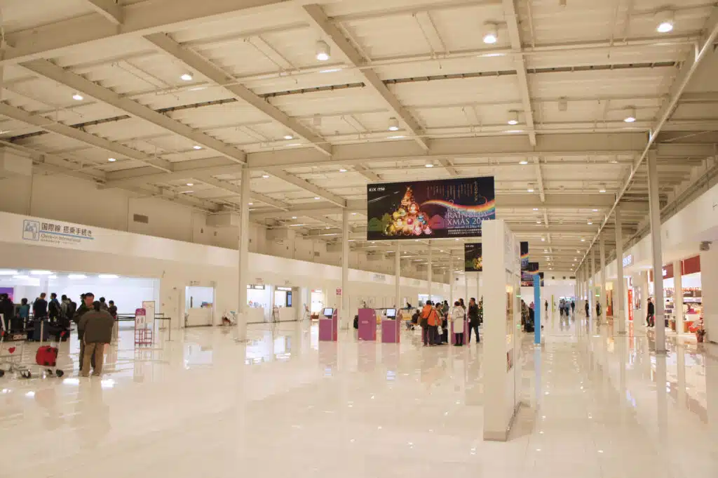 Japanese Kansai International Airport sets record by going 30 years without losing even one piece of luggage