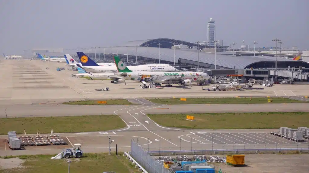Japanese airport sets record by going 30 years without losing even one piece of luggage