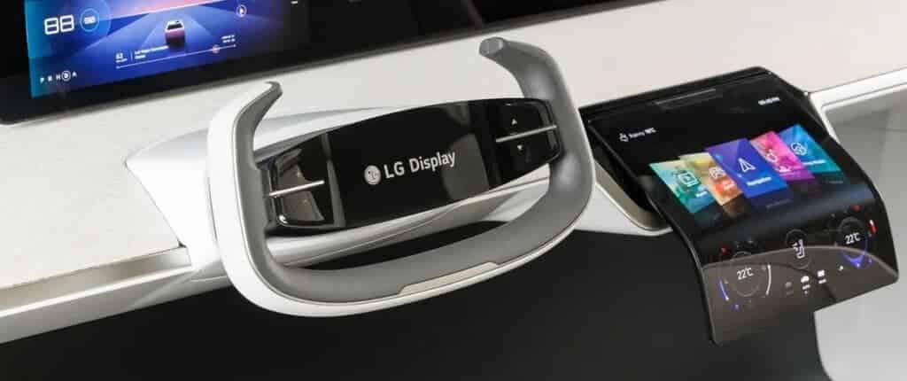LG Display at CES, steering wheel and center console display