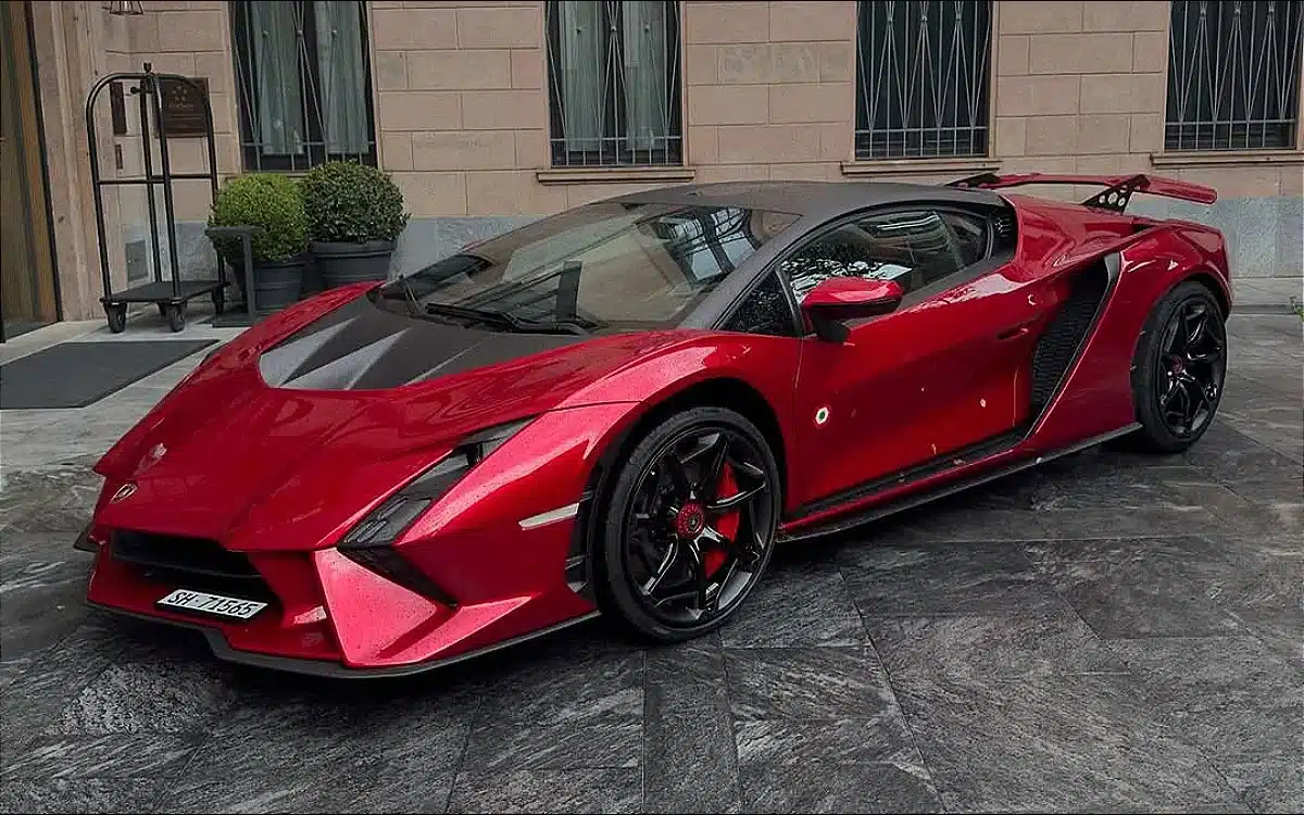 Ultra-rare 1 of 1 Lamborghini Invencible finalle spotted