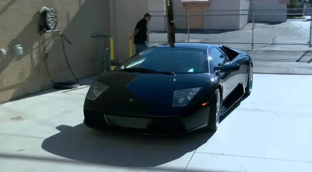 Someone brought a 2003 Lamborghini Murciélago to Las Vegas pawn shop hoping for a six-figure deal but negotiations completely collapse
