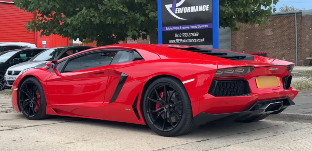Regular guy reveals how he managed to own his dream Lamborghini Aventador for a whole year and what the daily costs were like