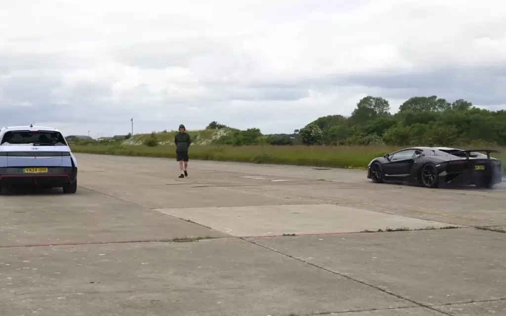 Lamborghini Aventador SV supercar versus Hyundai Ioniq 5 N EV in various drag race