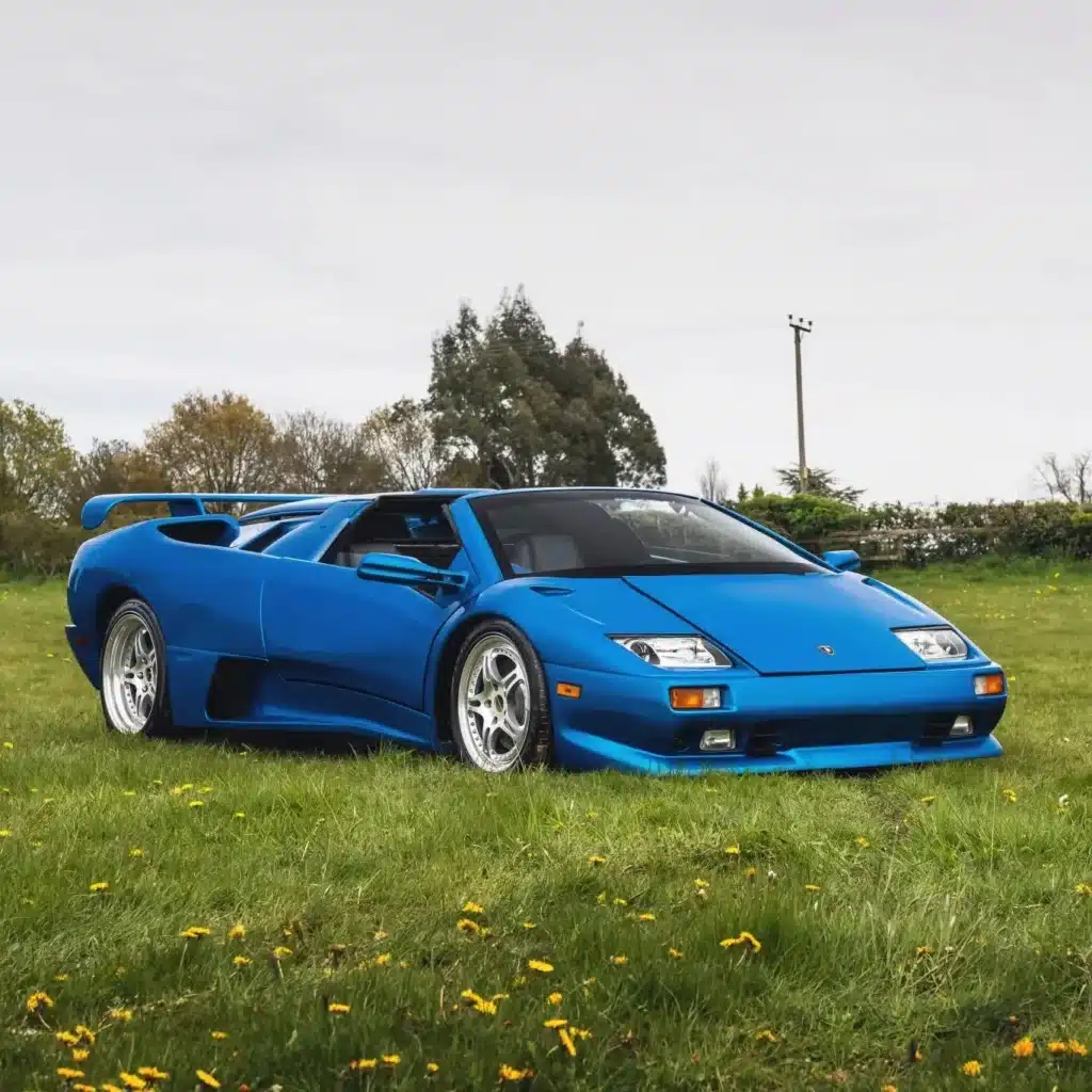 Lamborghini-Diablo-VT-Roadster-replica