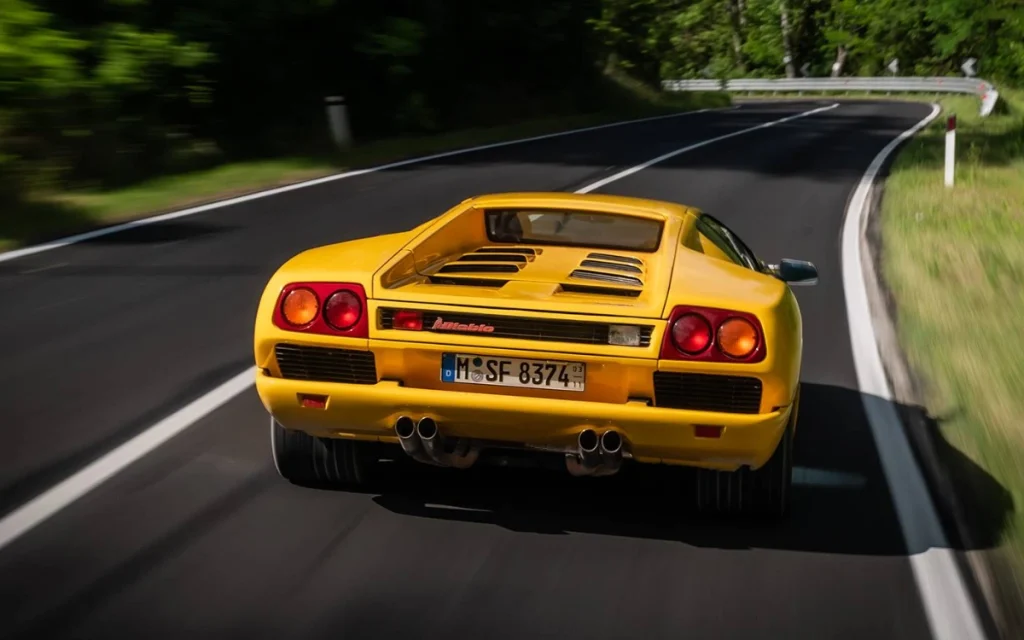 The Lamborghini Diablo celebrates 35 years, this is everything about the wedge icon that defined a generation's dream supercar