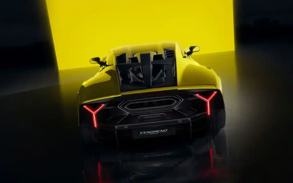 Lamborghini's fastest and most powerful road car is the newly unveiled plug-in hybrid Lamborghini Fenomeno, and it looks absolutely incredible