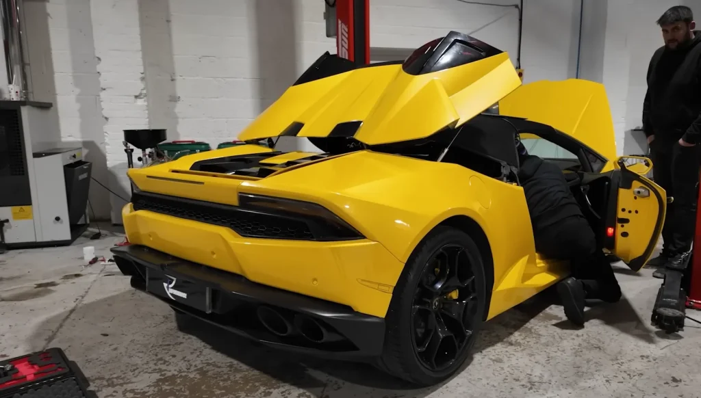 Lamborghini Huracán rolls into mechanic's garage and he exposes what happens if you don't look after the supercar