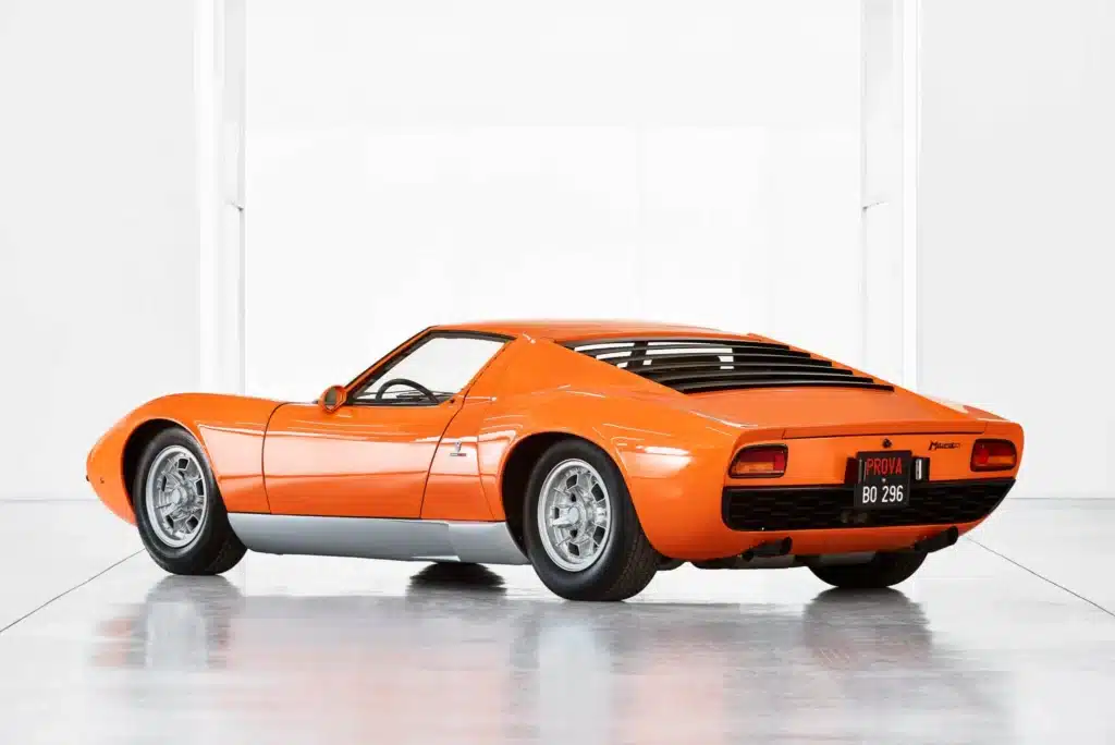 Lamborghini-Miura-from-The-Italian-Job-rediscovered