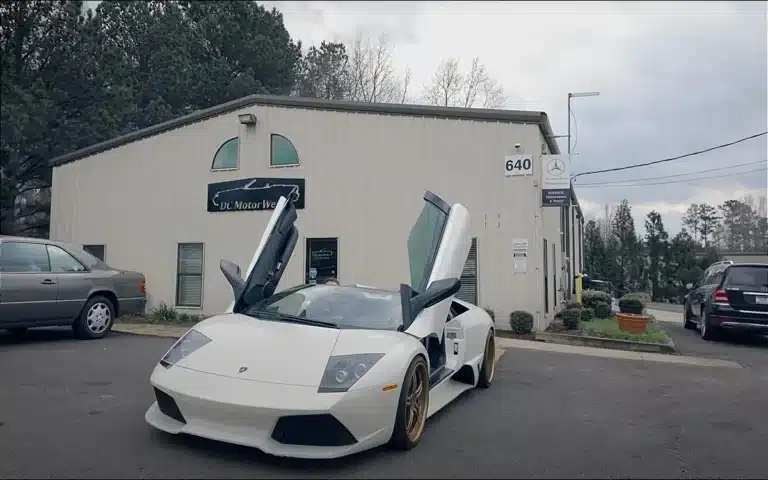 Mercedes fans used Lamborghini Murciélago