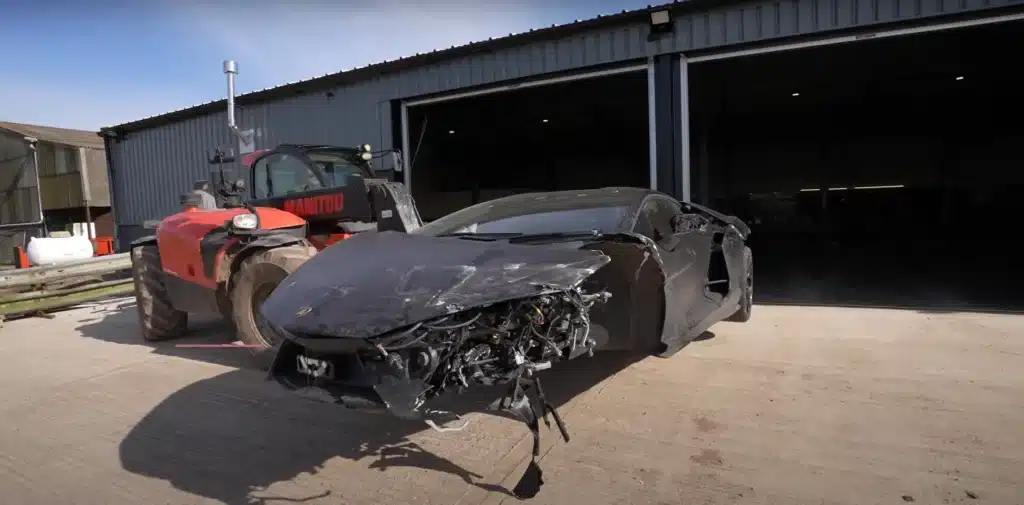 Lamborghini Revuelto Crash Damaged