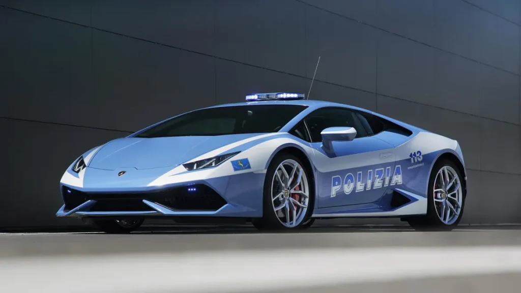 Italy's police just got a new 907HP Lamborghini Temerario and this is why they keep getting given Lambos