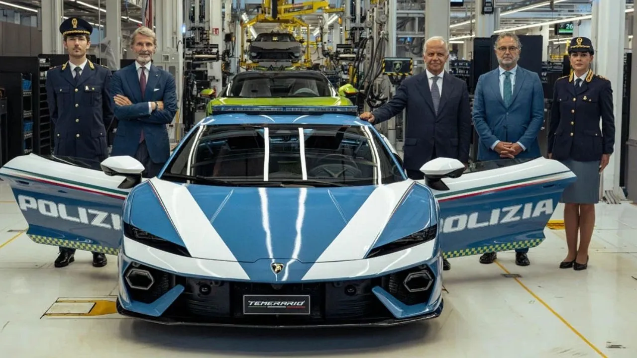 Italy's police just got a new 907HP Lamborghini Temerario and this is why they keep getting given Lambos