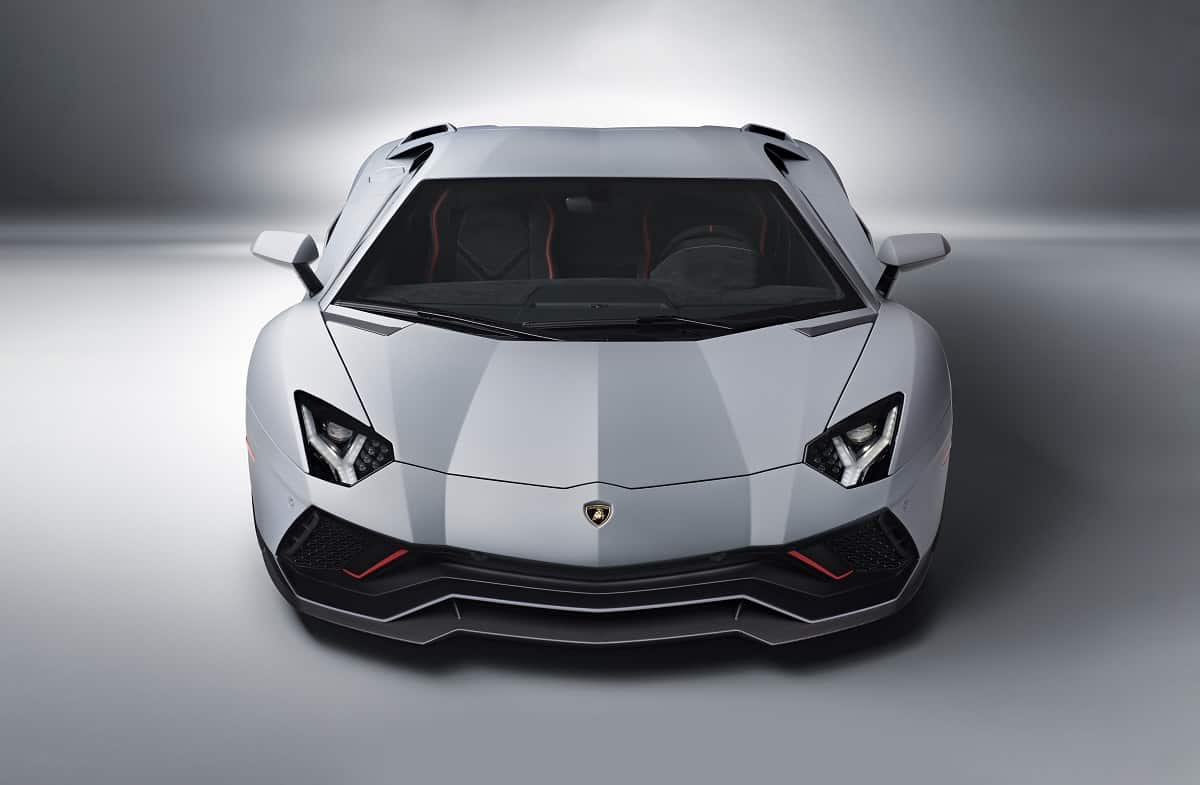 Lamborghini-Ultimae-front-grey
