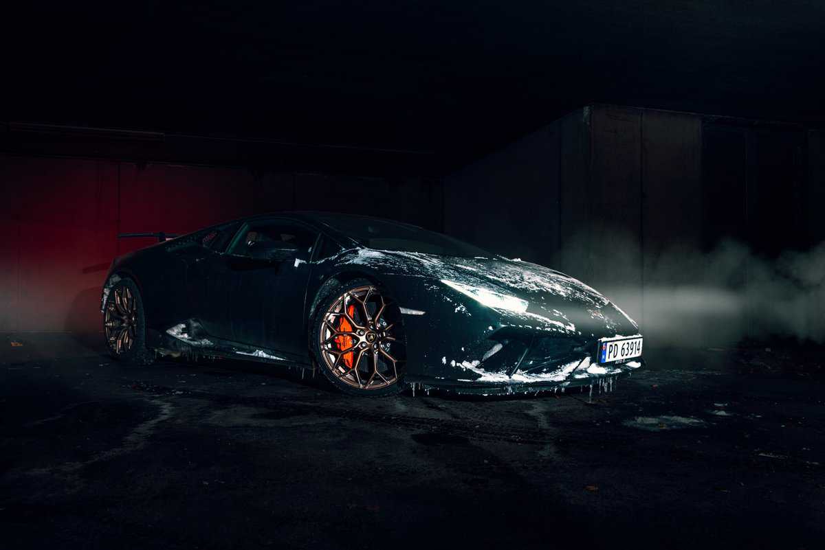 Lamborghini in cold weather