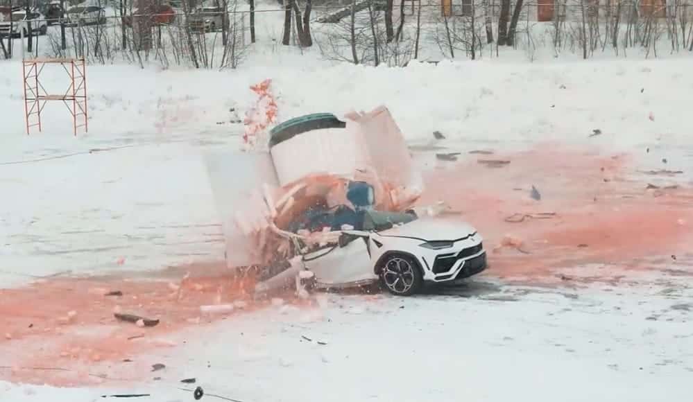 Russian YouTuber destroys Lamborghini Urus