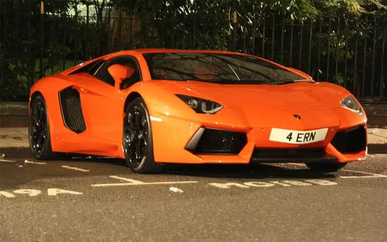 16-year-old shocks car dealer as he tanks Lamborghini Aventador value