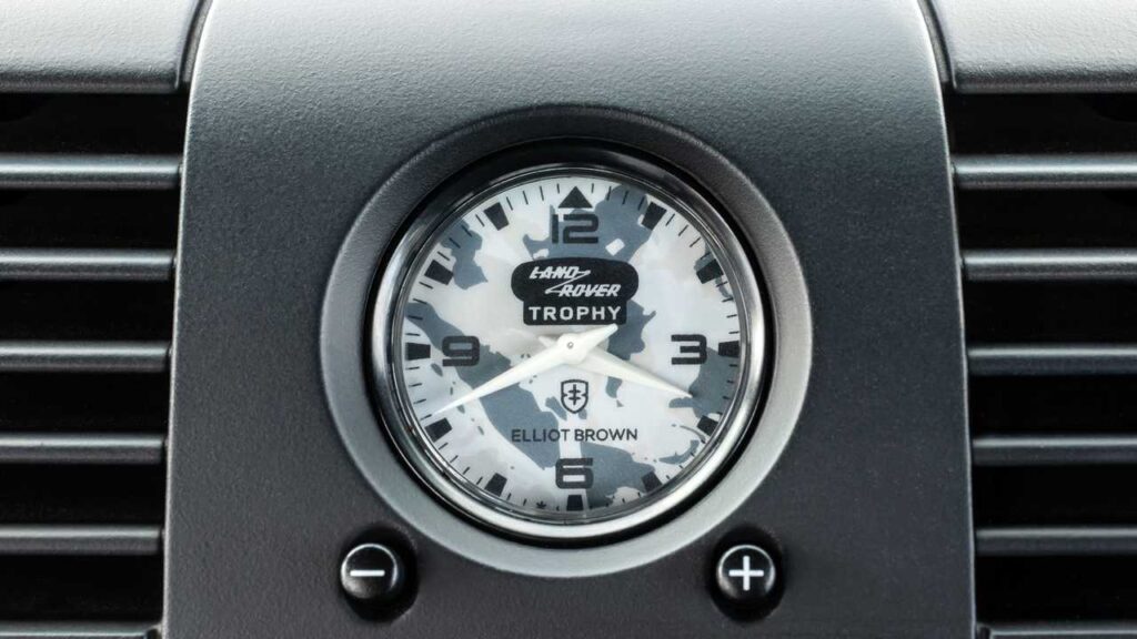 Land Rover Defender Works V8 Trophy II dashboard clock
