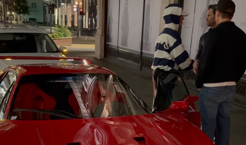 F1 world champion Lando Norris spotted casually driving his Ferrari F40 through the streets of London