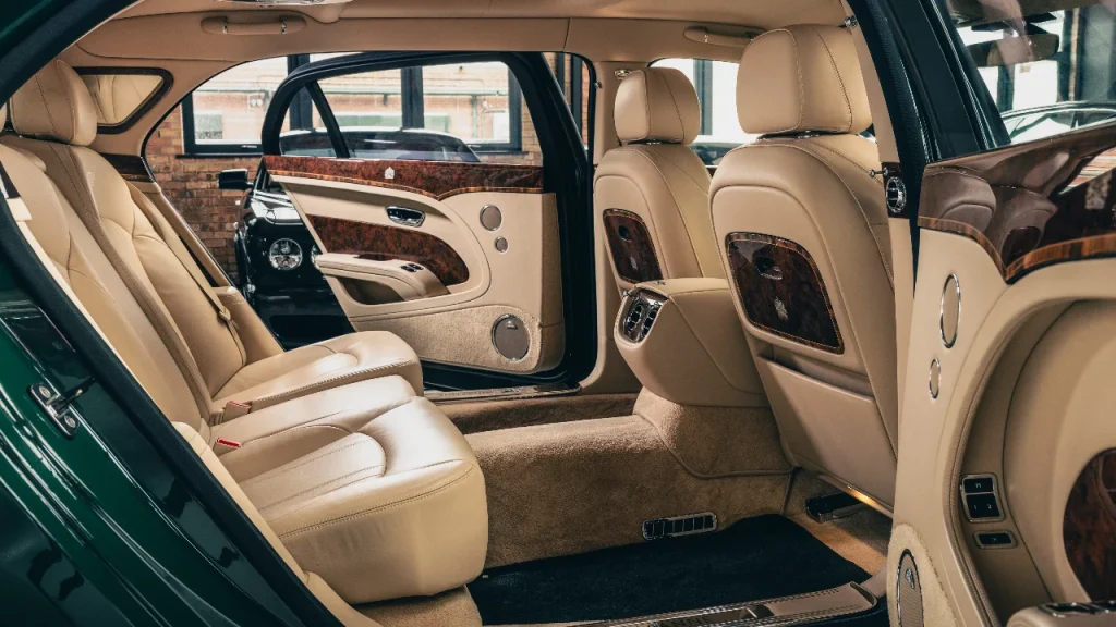 Man finds the last-ever Bentley Mulsanne EWB that was commissioned by Her Majesty Queen Elizabeth II and it’s absolutely jaw-dropping