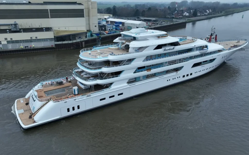 Texas billionaire unveils his $450,000,000 floating-palace superyacht where the annual running costs will make you gasp