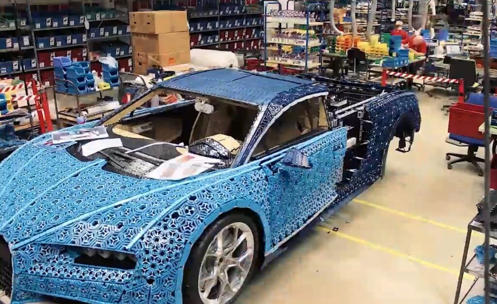Bugatti Chiron built out of Lego Technics