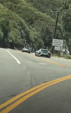 Tes Lexus LFR terdeteksi di jalan California