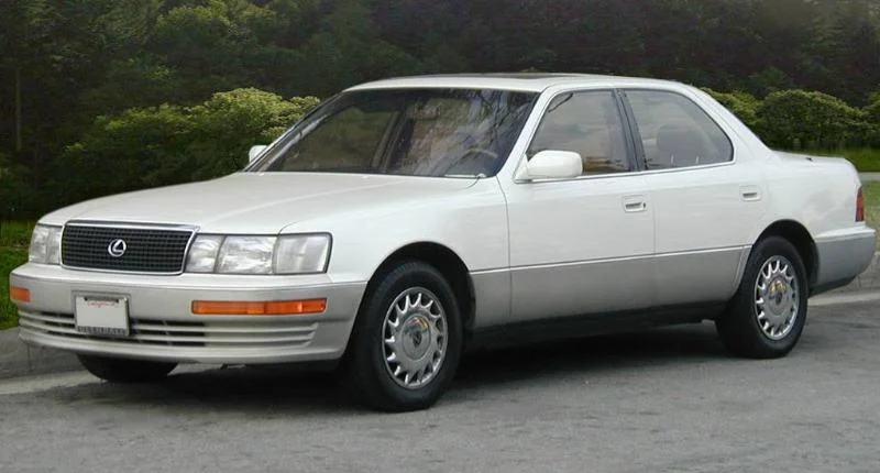 Some of America’s most luxurious cars from the ’90s are selling for surprisingly little today