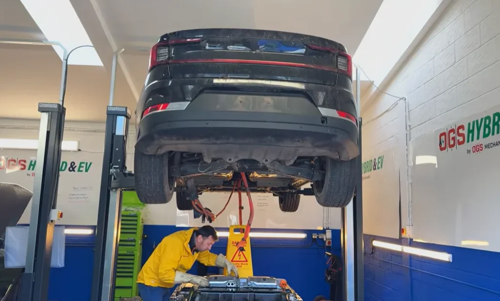 Mechanic attempting to fix stolen Lexus finds shocking reason why no one else has been able to fix car