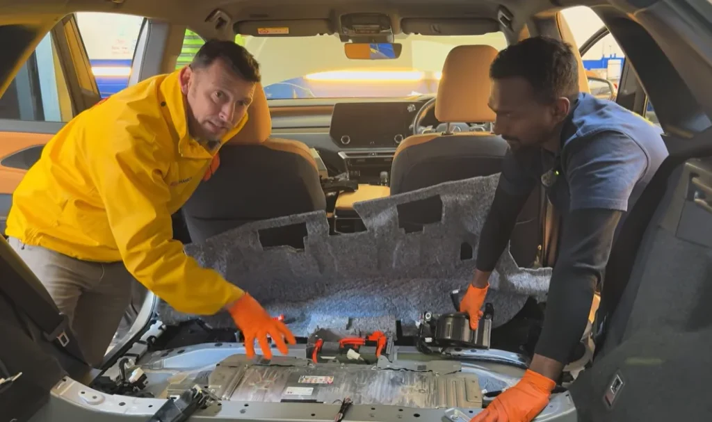 Mechanic attempting to fix stolen Lexus finds shocking reason why no one else has been able to fix car