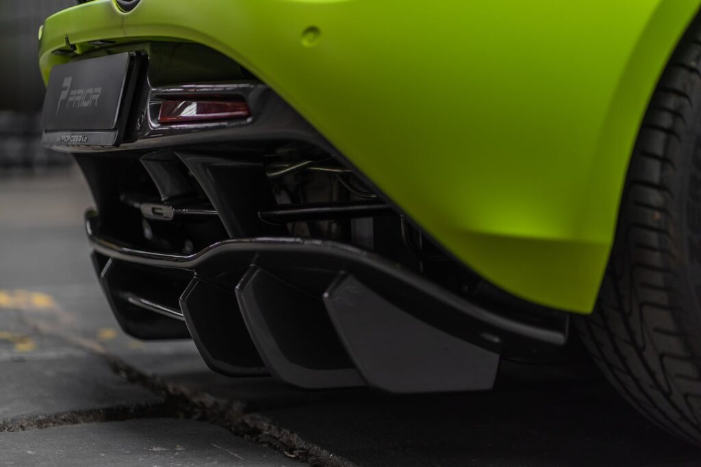 Lime green McLaren 720S rear diffuser