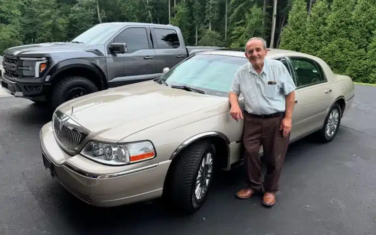This grandpa was gifted a perfect Lincoln Town Car by his grandson, after finding it on Facebook Marketplace, and he now sports it like a Mafia boss