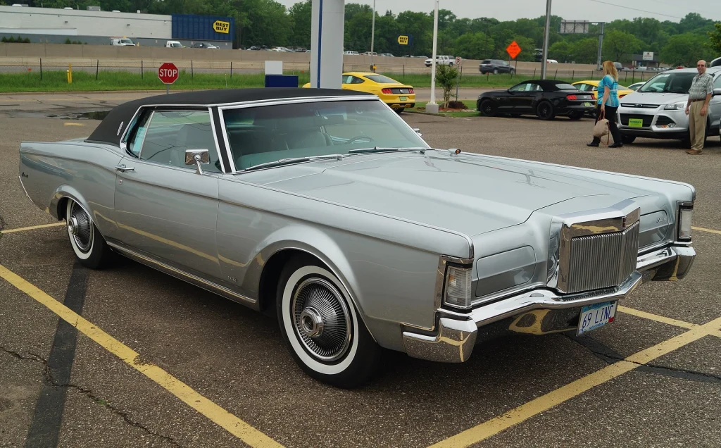 Wild photos show just how big a classic Lincoln Continental is compared to all other cars that aren't American land yachts