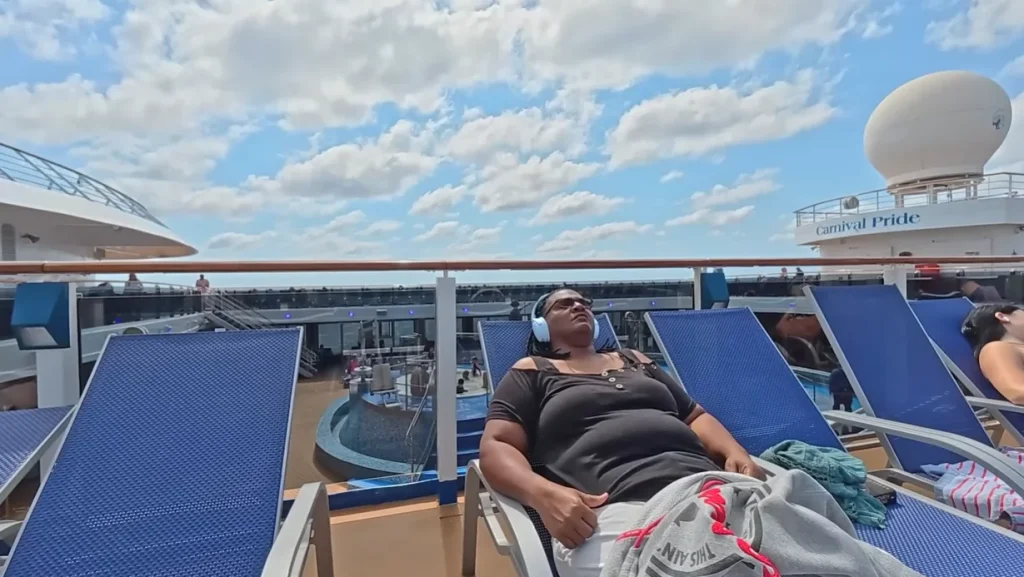 US woman who lives full-time on a cruise ship shares how much it costs to live on one as she breaks down monthly bills