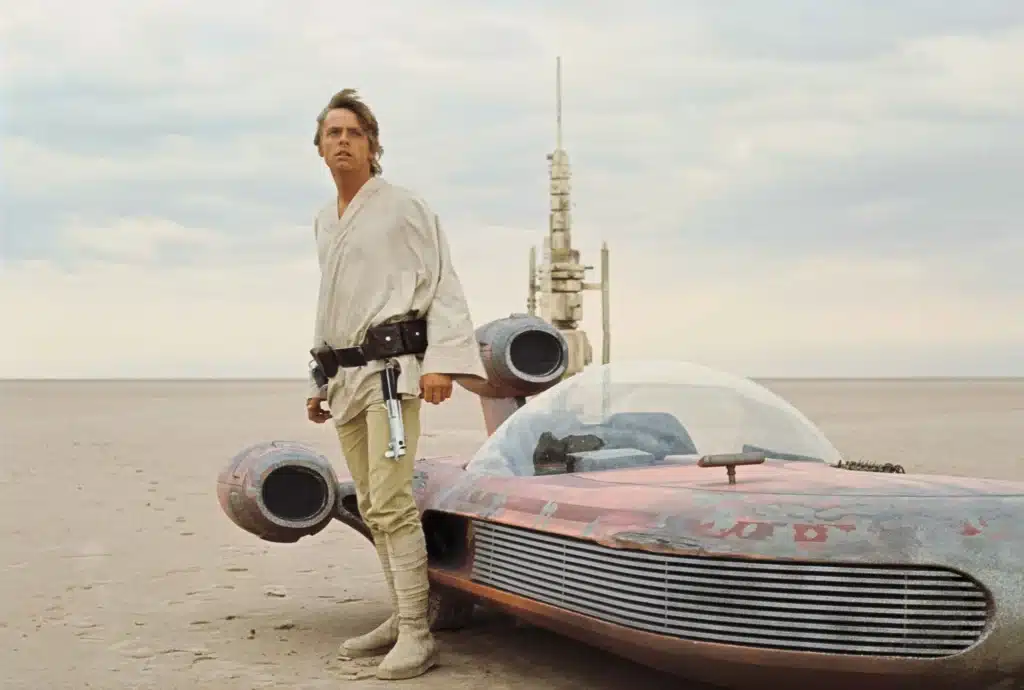 Luke-Skaywalkers-Landspeeder-Star-Wars-Most Iconic flying cars in movies