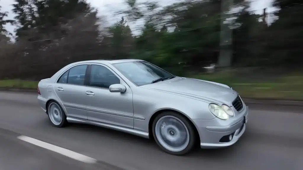 Man-buys-cheapest-Mercedes-C55-but-finds-a-surprising-issue