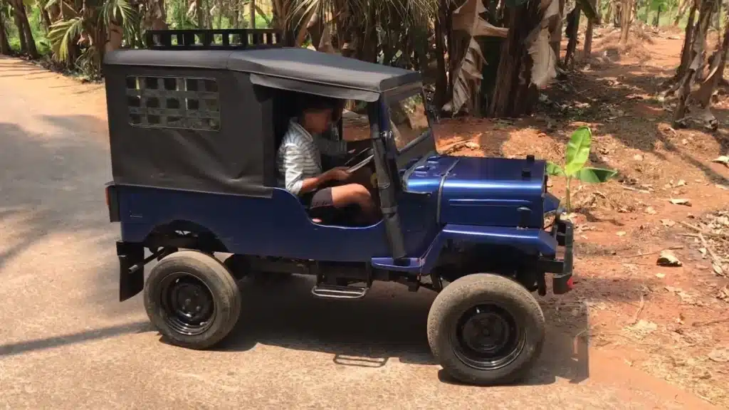 Man-creates-brilliant-DIY-electric-mini-Jeep