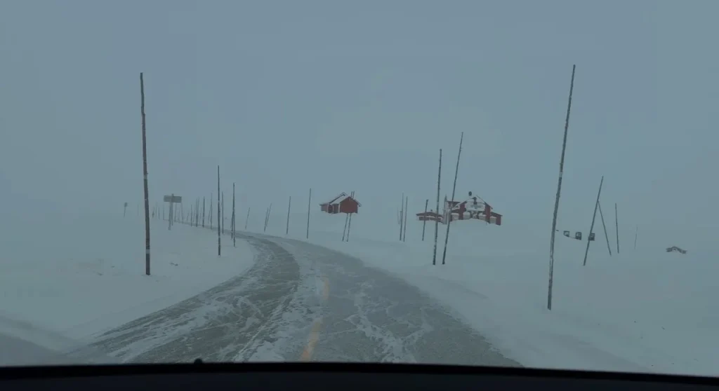 High altitude mountain passes and sub-zero temperatures test the Tesla Model Y winter performance during a 500 kilometer Norway road trip from Bergen to Oslo