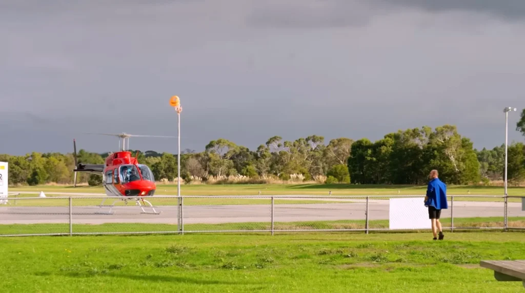 A Facebook Marketplace helicopter prank turned routine online listings into a viral video after a buyer arrived by air following lowball negotiations