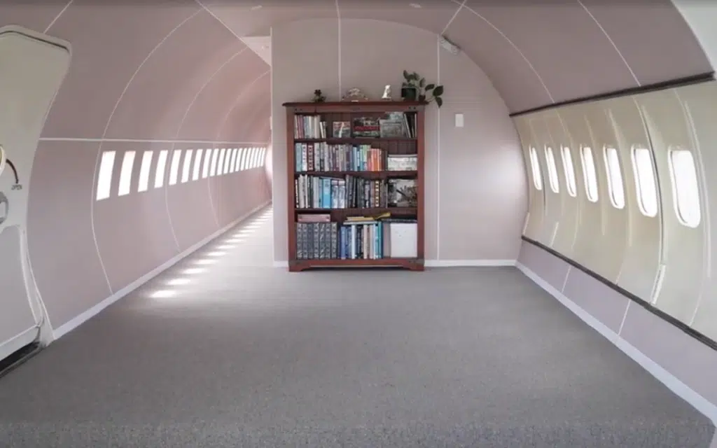 Man wanted to buy set of stairs but instead bought Boeing 727 that's now his home